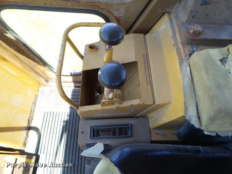 image for item L5602 Caterpillar 953 track loader