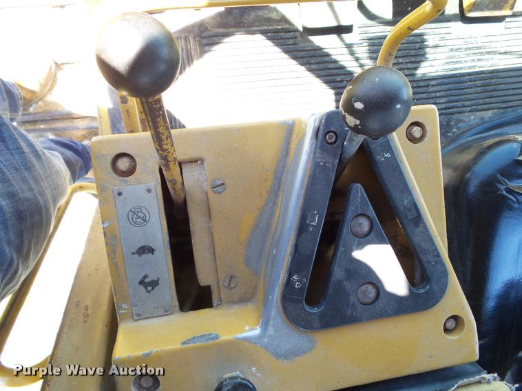 image for item L5602 Caterpillar 953 track loader