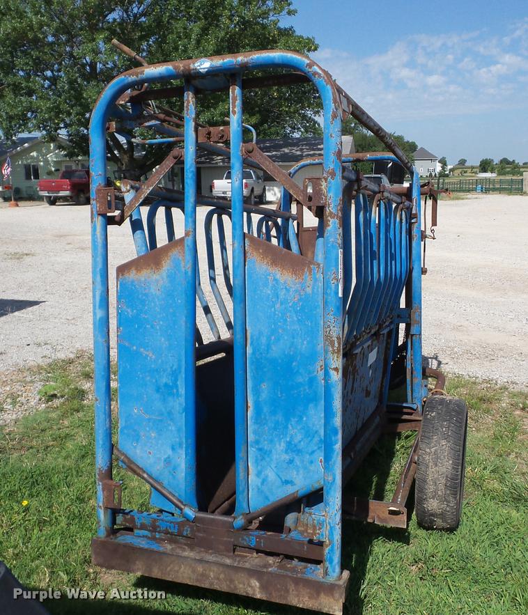 image for item BI9653 Priefert 81 squeeze chute