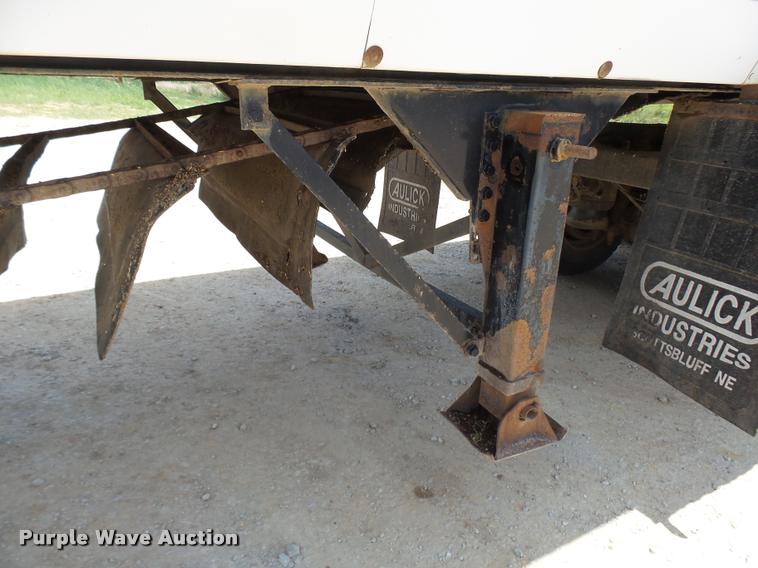 image for item CA9033 2007 Aulick 4270542 live bottom trailer