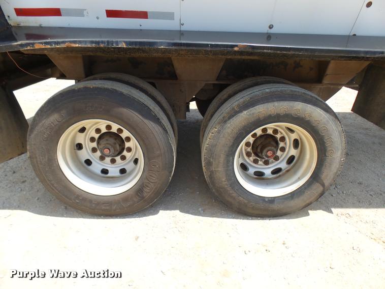 image for item CA9033 2007 Aulick 4270542 live bottom trailer