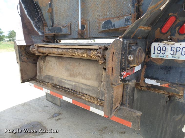 image for item CA9033 2007 Aulick 4270542 live bottom trailer