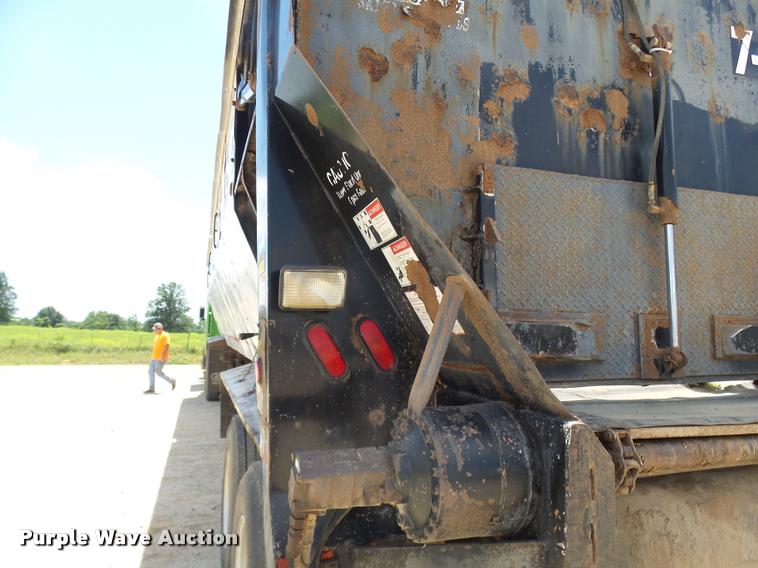 image for item CA9033 2007 Aulick 4270542 live bottom trailer