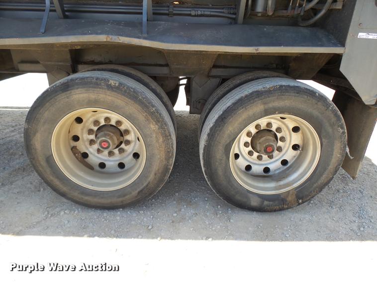 image for item CA9034 2007 Aulick 4270542 live bottom trailer