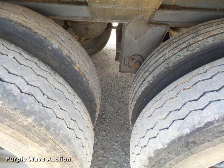 image for item CA9034 2007 Aulick 4270542 live bottom trailer