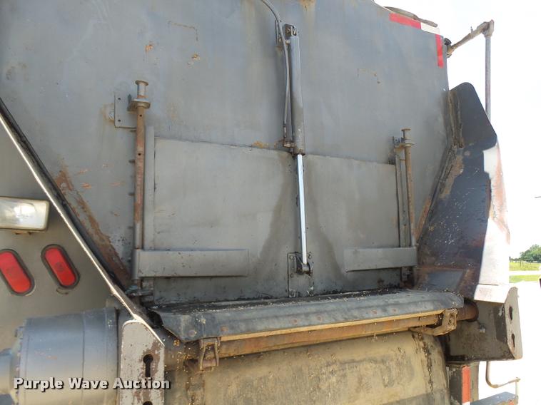 image for item CA9034 2007 Aulick 4270542 live bottom trailer