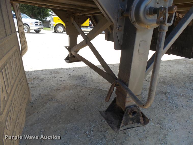 image for item CA9034 2007 Aulick 4270542 live bottom trailer