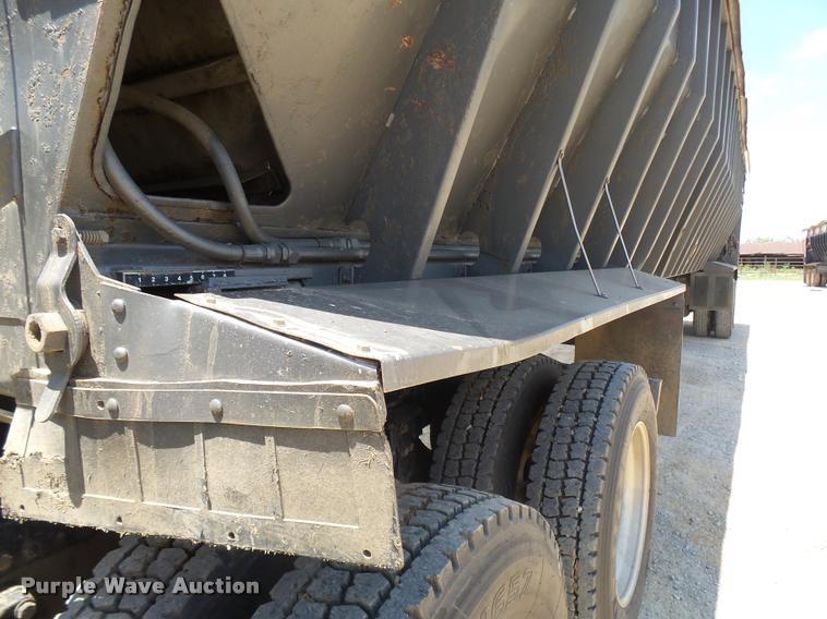 image for item CA9034 2007 Aulick 4270542 live bottom trailer