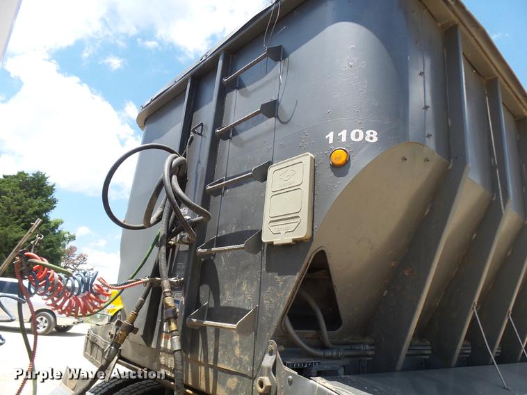 image for item CA9034 2007 Aulick 4270542 live bottom trailer