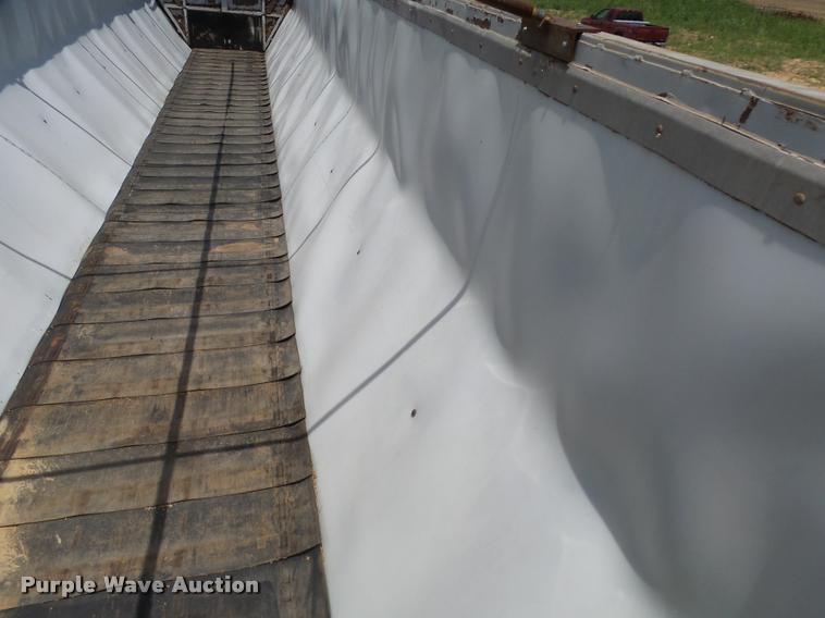 image for item CA9034 2007 Aulick 4270542 live bottom trailer