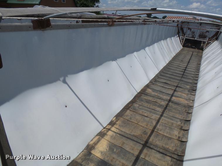 image for item CA9034 2007 Aulick 4270542 live bottom trailer