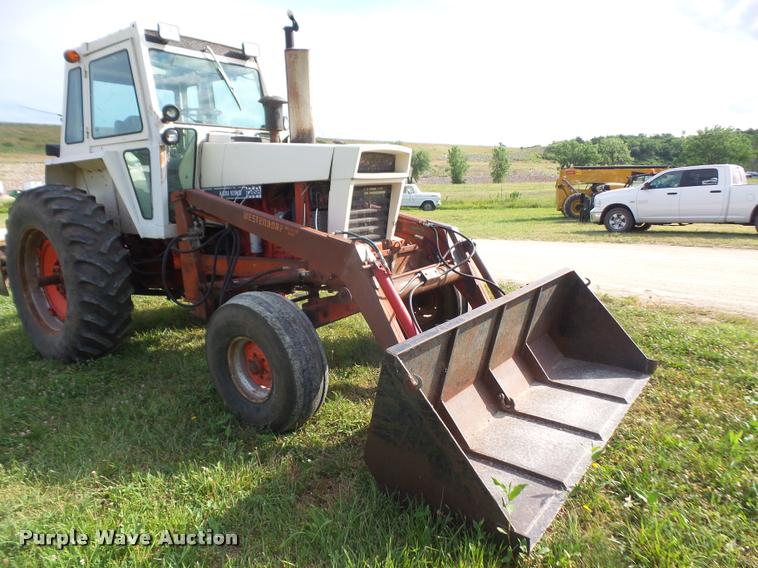 image for item DA1501 1975 Case 1070 tractor