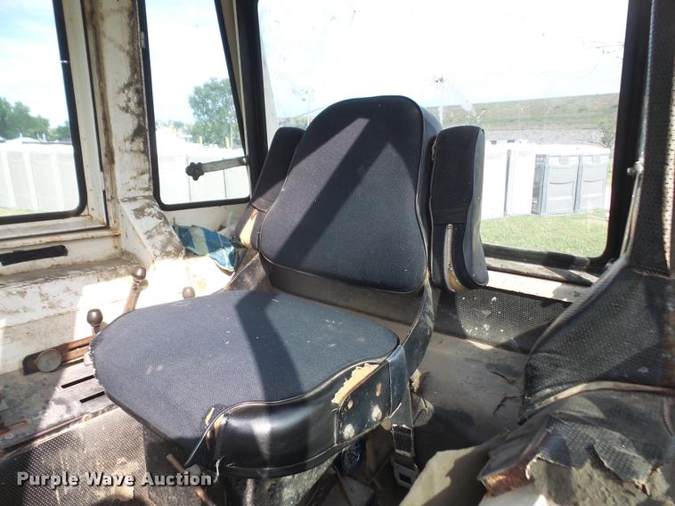 image for item DA1501 1975 Case 1070 tractor