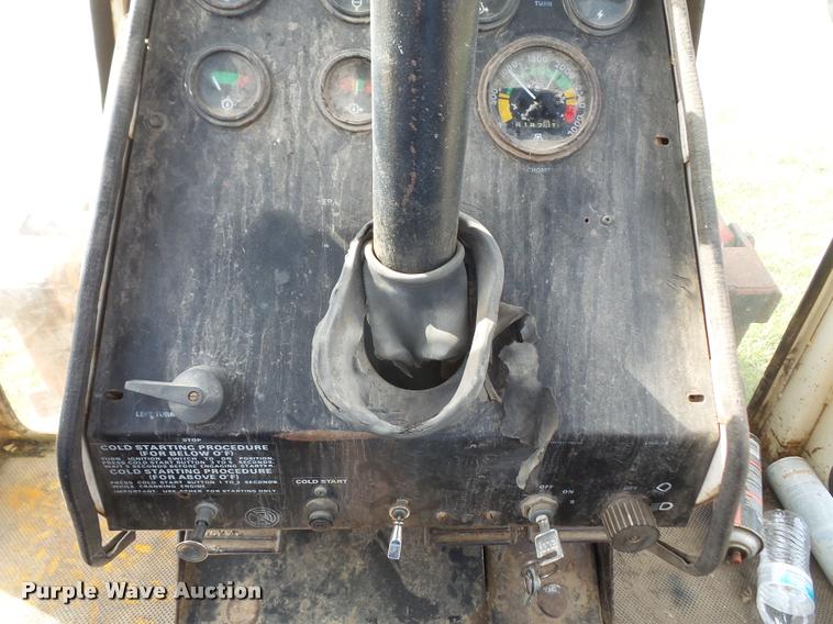 image for item DA1501 1975 Case 1070 tractor