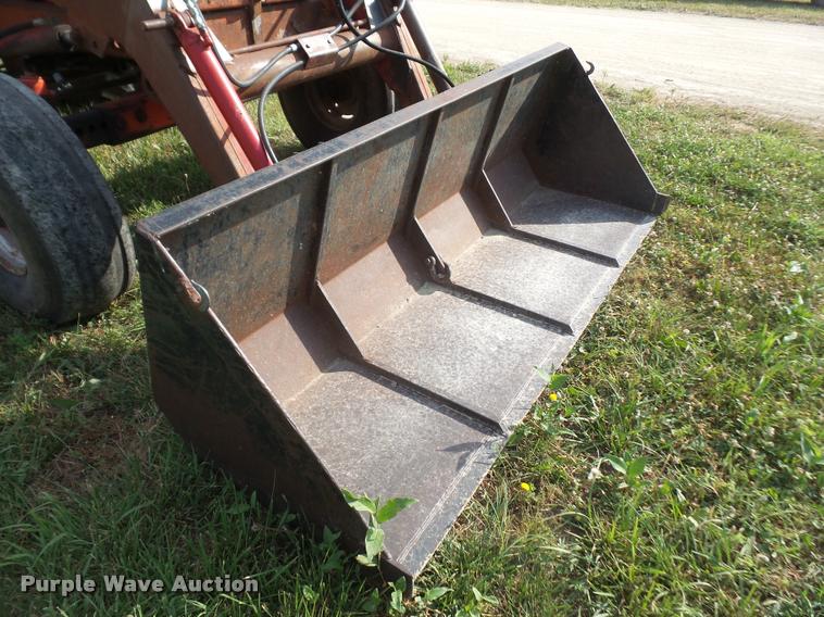 image for item DA1501 1975 Case 1070 tractor