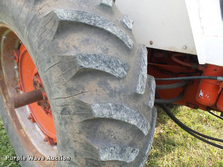 image for item DA1501 1975 Case 1070 tractor