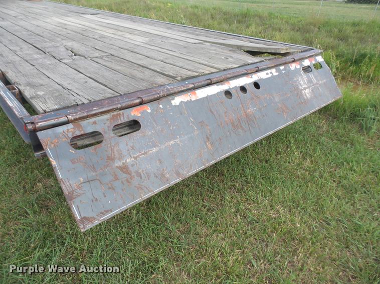 image for item DA1502 2000 Trailman Load-Eez flatbed trailer