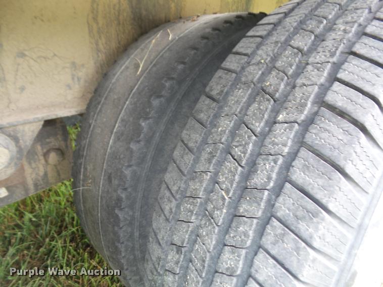 image for item DA1502 2000 Trailman Load-Eez flatbed trailer