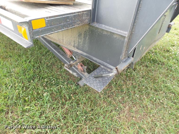 image for item DA1502 2000 Trailman Load-Eez flatbed trailer