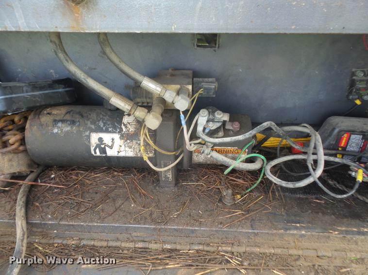 image for item DA1502 2000 Trailman Load-Eez flatbed trailer