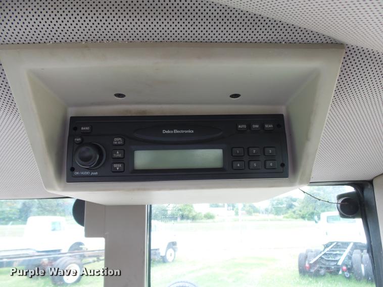 image for item DA2745 2007 John Deere 6415 MFWD tractor