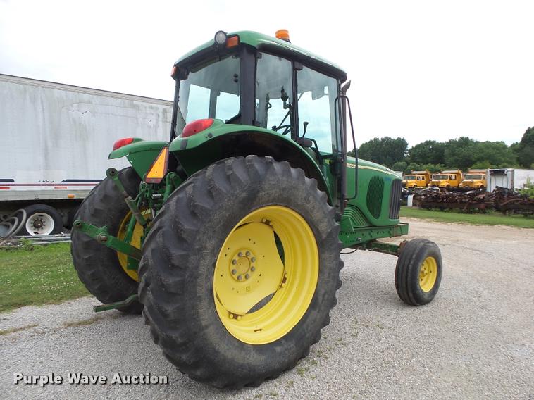 image for item DA2746 2004 John Deere 6615 tractor