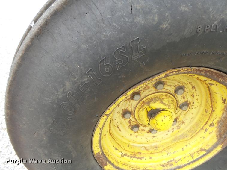 image for item DA2746 2004 John Deere 6615 tractor