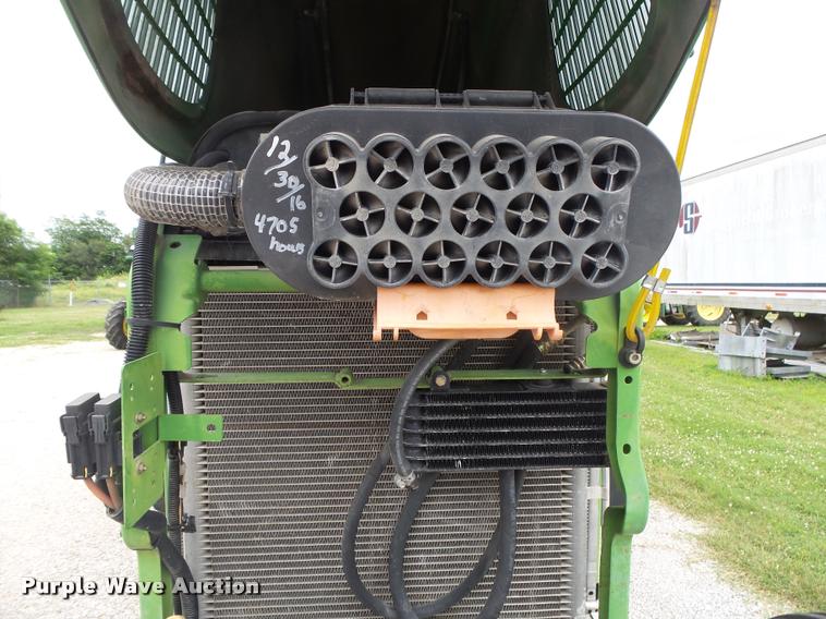 image for item DA2746 2004 John Deere 6615 tractor