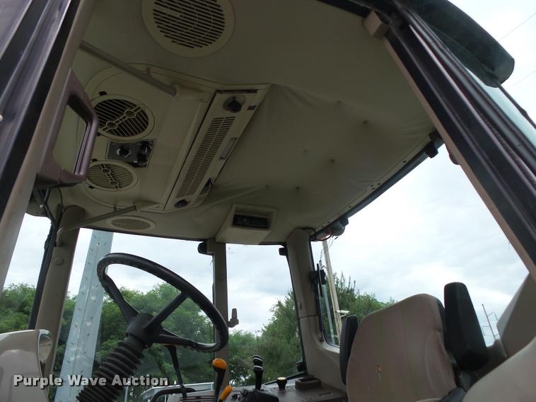 image for item DA2746 2004 John Deere 6615 tractor