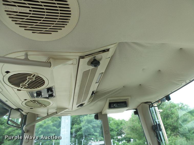 image for item DA2746 2004 John Deere 6615 tractor