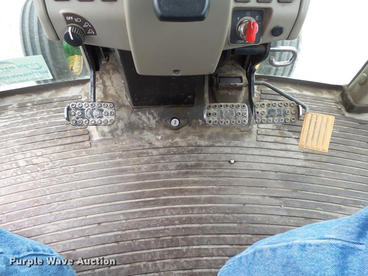 image for item DA2746 2004 John Deere 6615 tractor