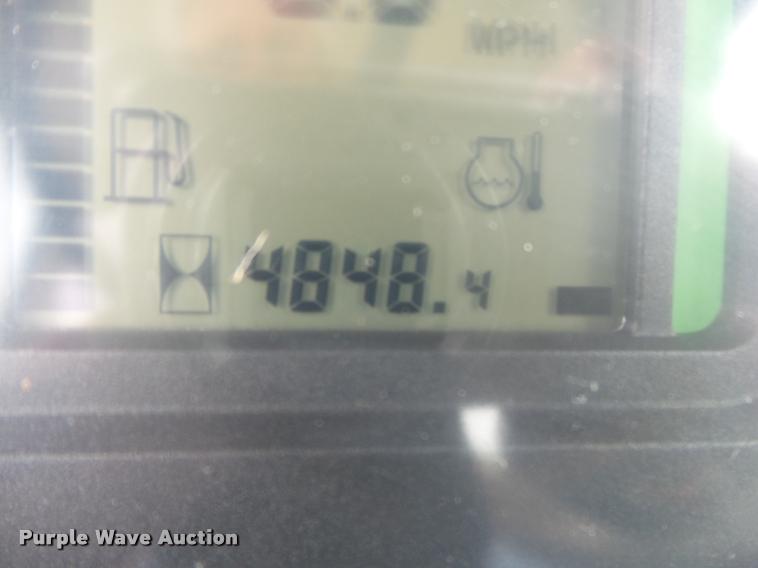 image for item DA2746 2004 John Deere 6615 tractor