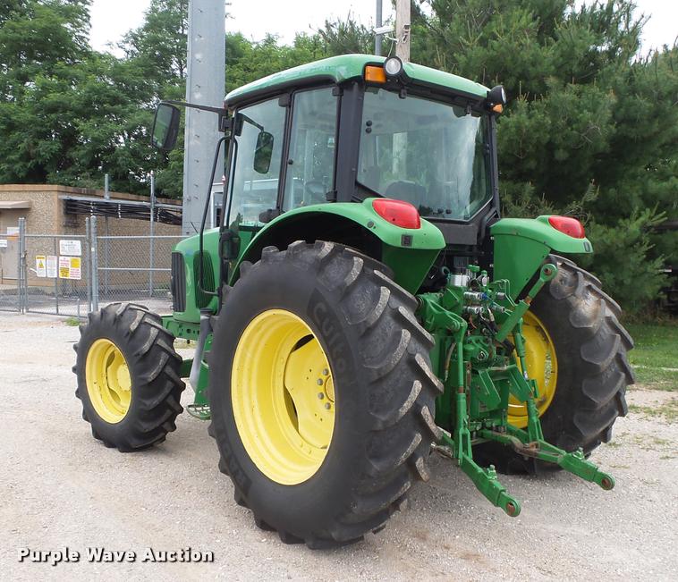 image for item DA2747 2007 John Deere 6415 MFWD tractor