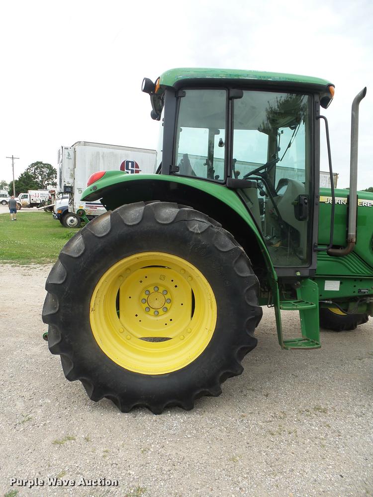 image for item DA2747 2007 John Deere 6415 MFWD tractor