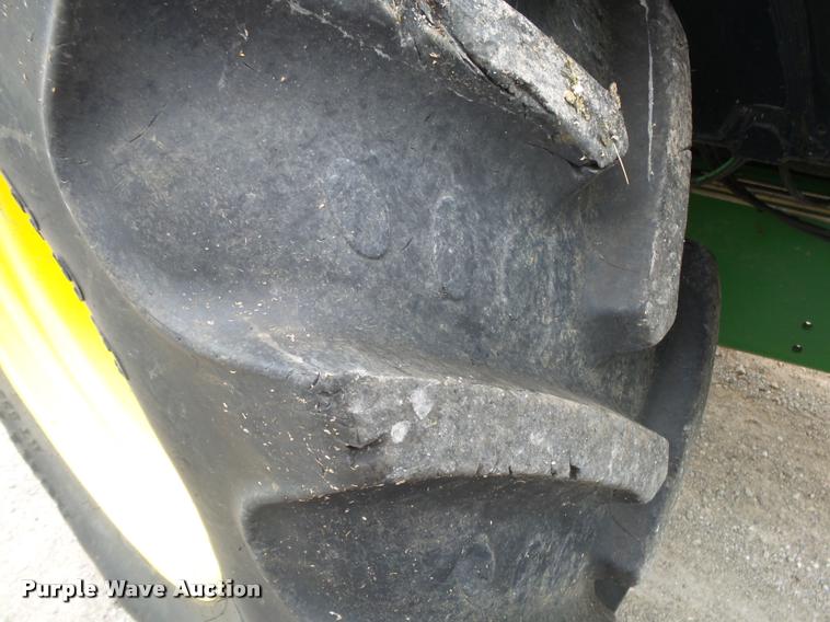 image for item DA2747 2007 John Deere 6415 MFWD tractor