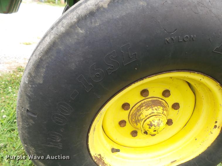 image for item DA2748 2004 John Deere 6615 tractor