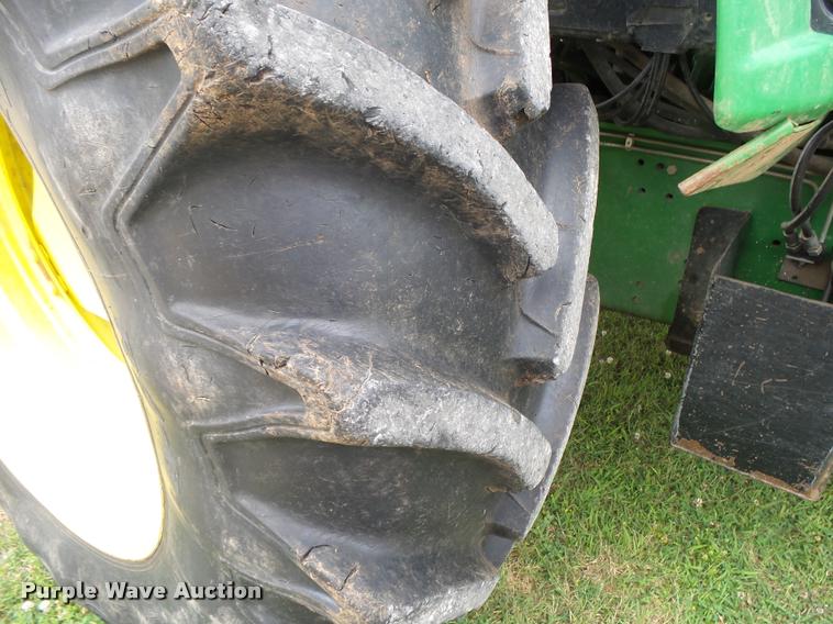 image for item DA2748 2004 John Deere 6615 tractor