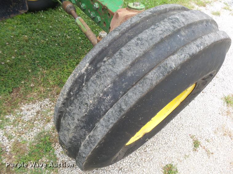 image for item DA2748 2004 John Deere 6615 tractor