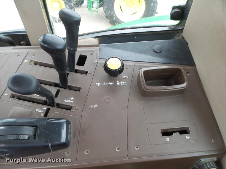 image for item DA2748 2004 John Deere 6615 tractor