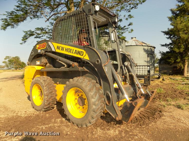 image for item DA3032 2012 New Holland L218 skid steer