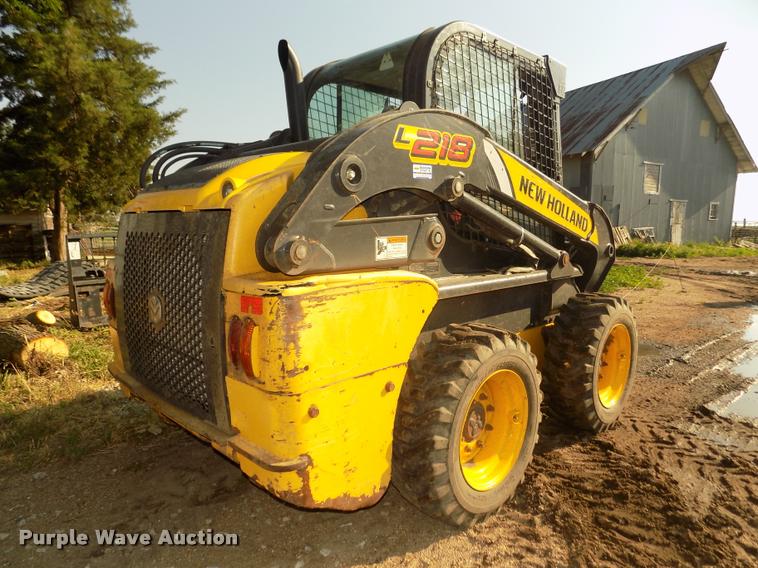 image for item DA3032 2012 New Holland L218 skid steer