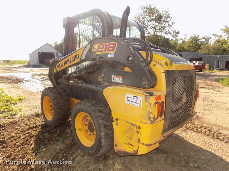 image for item DA3032 2012 New Holland L218 skid steer