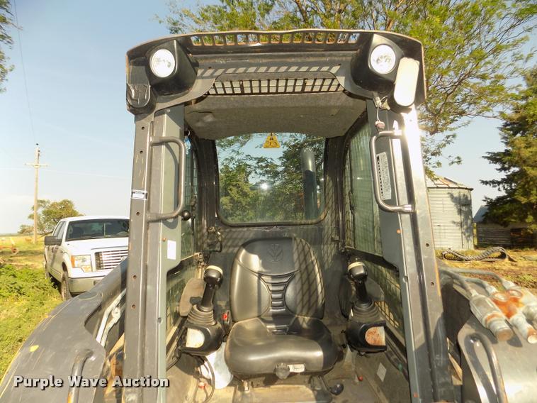 image for item DA3032 2012 New Holland L218 skid steer