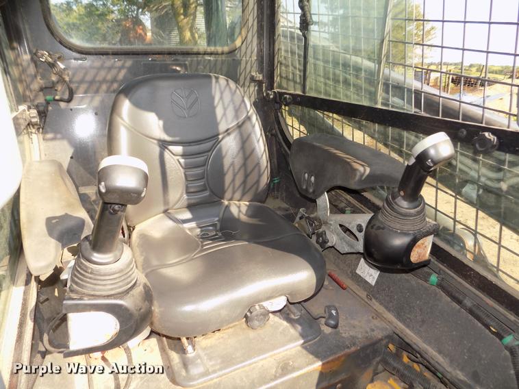 image for item DA3032 2012 New Holland L218 skid steer