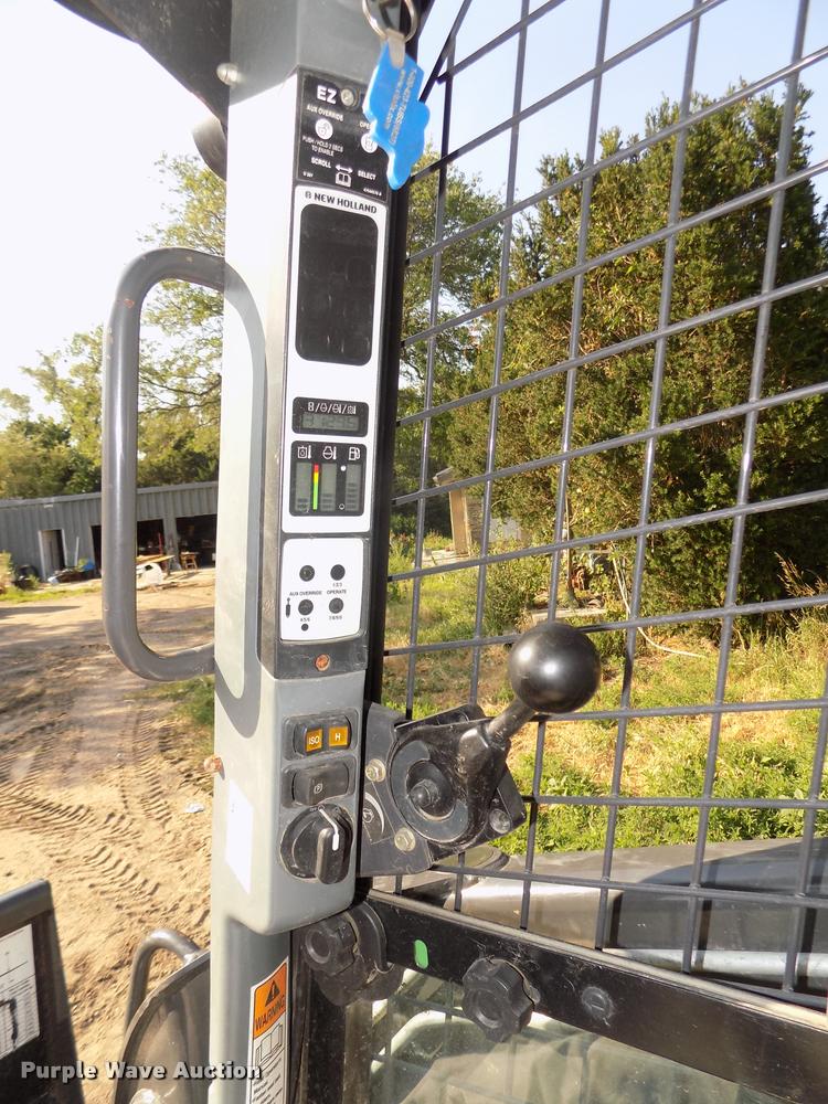 image for item DA3032 2012 New Holland L218 skid steer