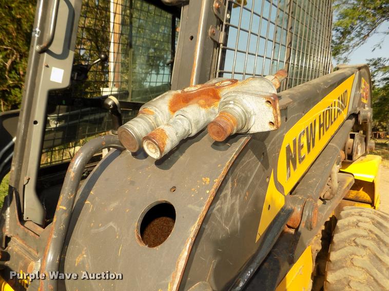 image for item DA3032 2012 New Holland L218 skid steer