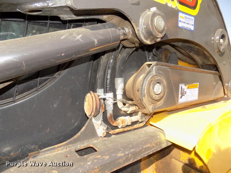 image for item DA3032 2012 New Holland L218 skid steer