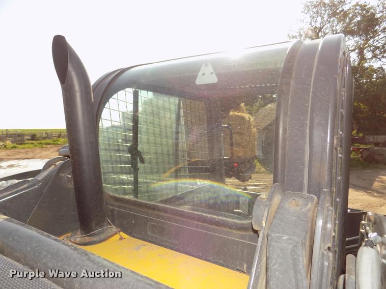 image for item DA3032 2012 New Holland L218 skid steer