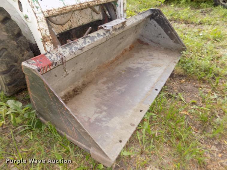 image for item DA3032 2012 New Holland L218 skid steer