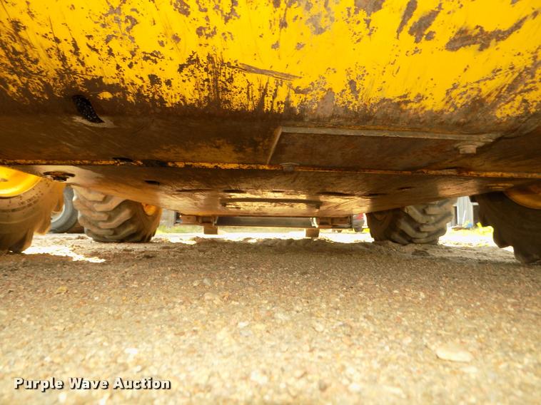 image for item DA3032 2012 New Holland L218 skid steer